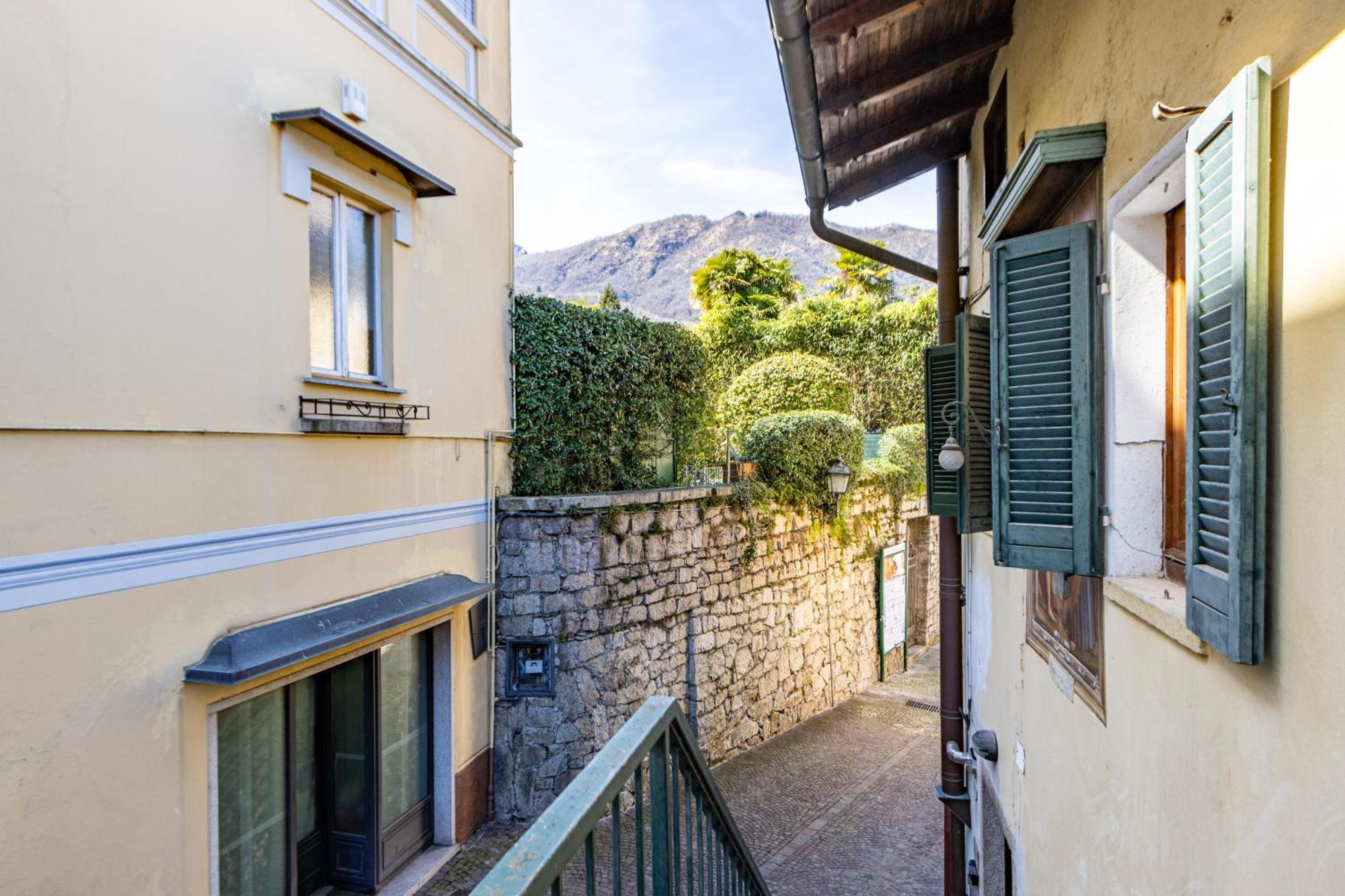 Golden Lake - Luxury Apartment ☆☆☆☆☆ - 100M From The Lake Baveno Luaran gambar